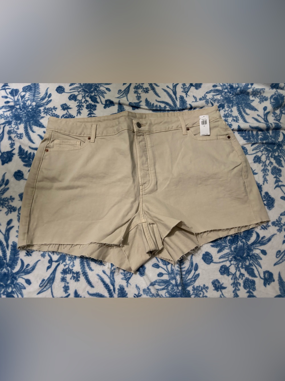 Old Navy Cream High-Rise Frayed Hem Jean Shorts